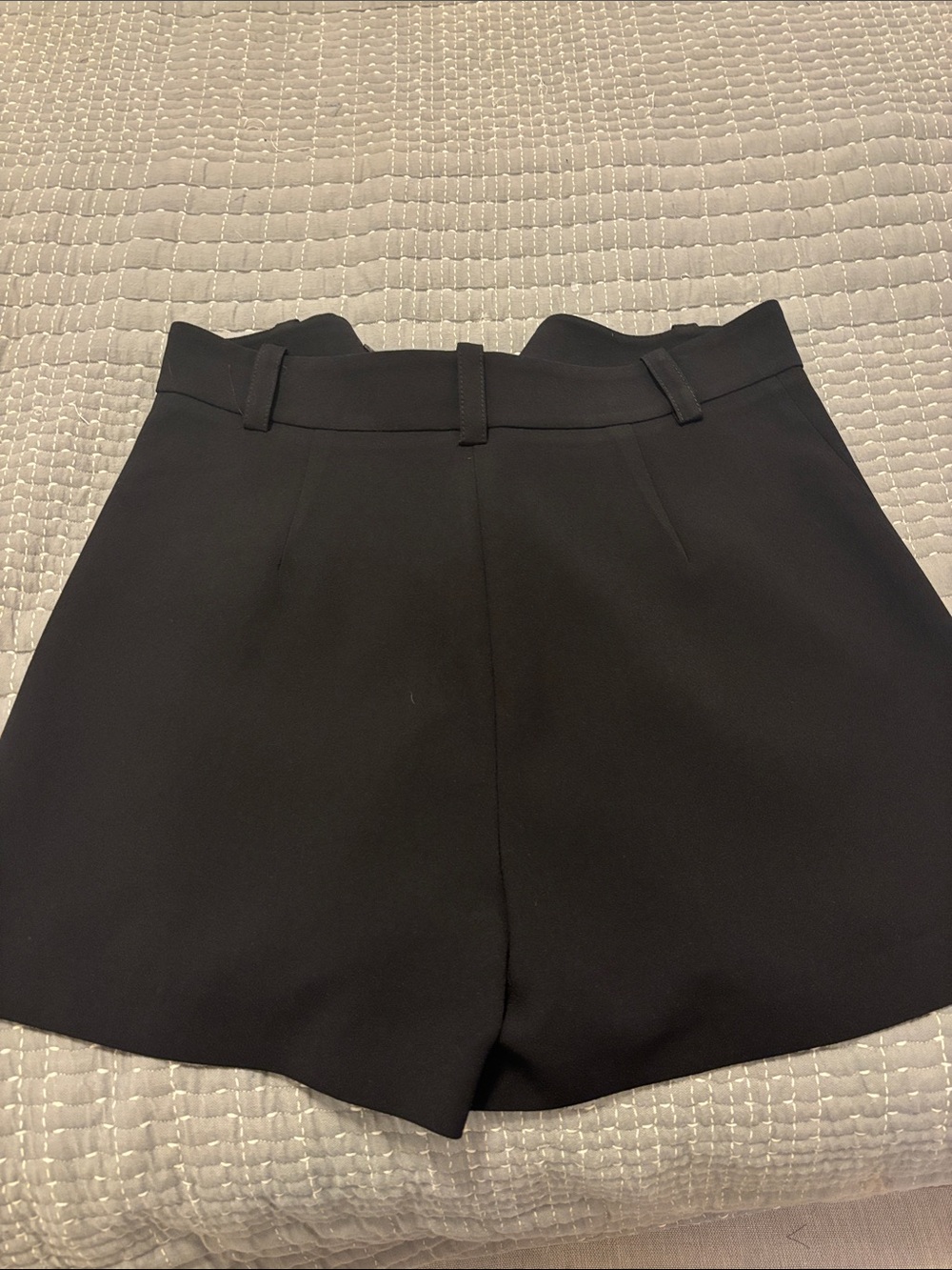 ZARA Black High-Waist Tailored Shorts with Belt Loops - Picture 3 of 3